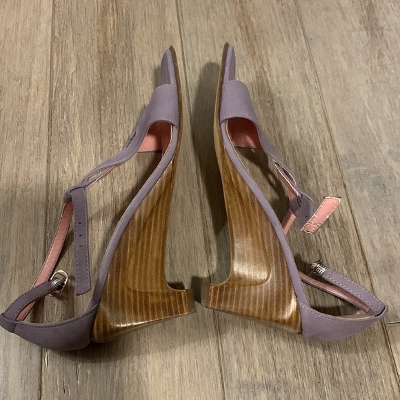 𝅺CIRCA By Joan & David Open Toe Sandal Lilac/ Lavender Suede Size 6.5 - Picture 6 of 10